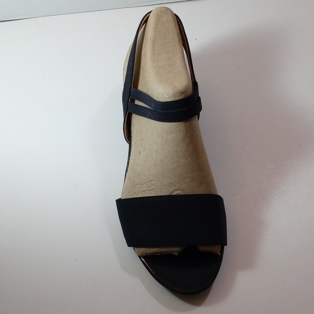 Sandal